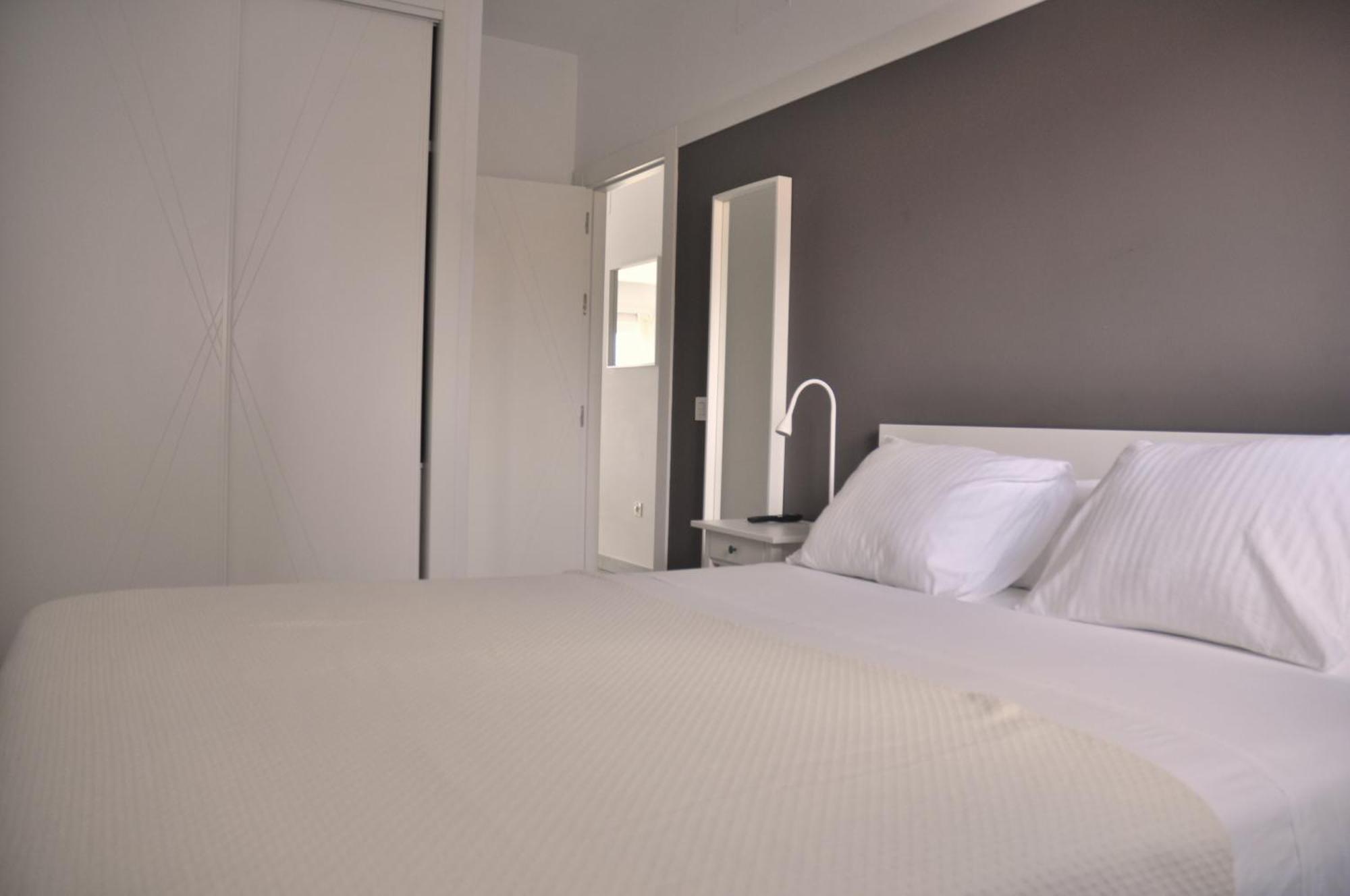 Valinor Apartments Boliches 푸엔히롤라 외부 사진